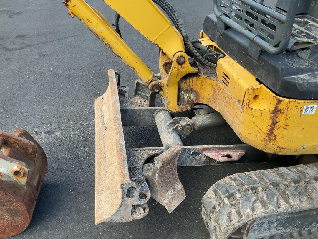 Photo '31' of Komatsu PC18MR2 with Trailer Excavator