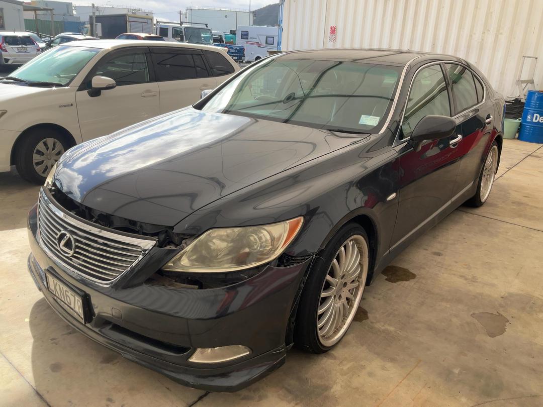 Photo '3' of Lexus LS460