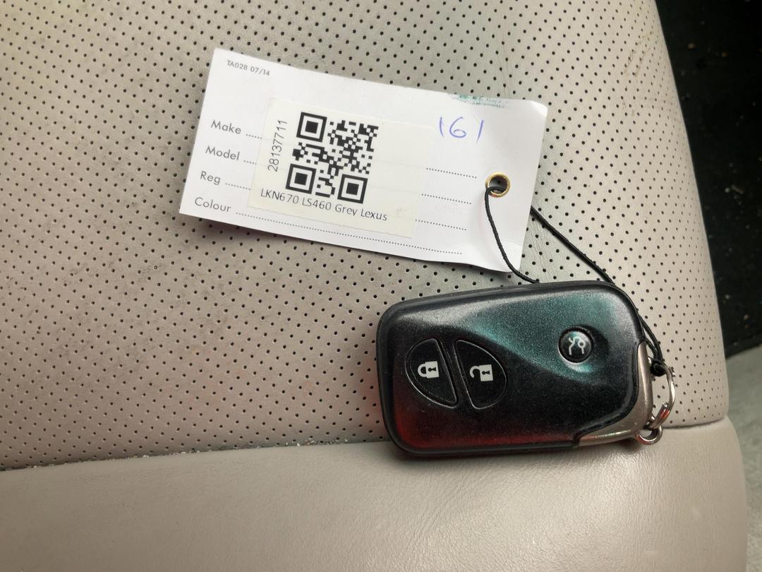 Photo '13' of Lexus LS460