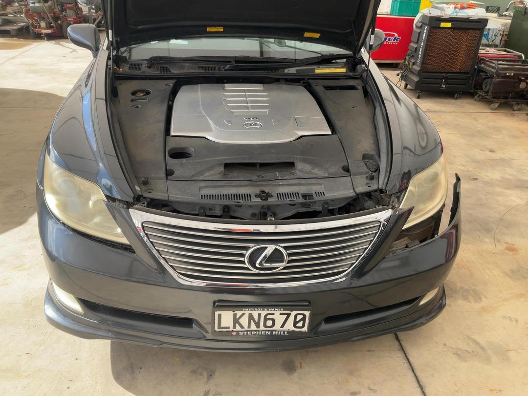 Photo '15' of Lexus LS460