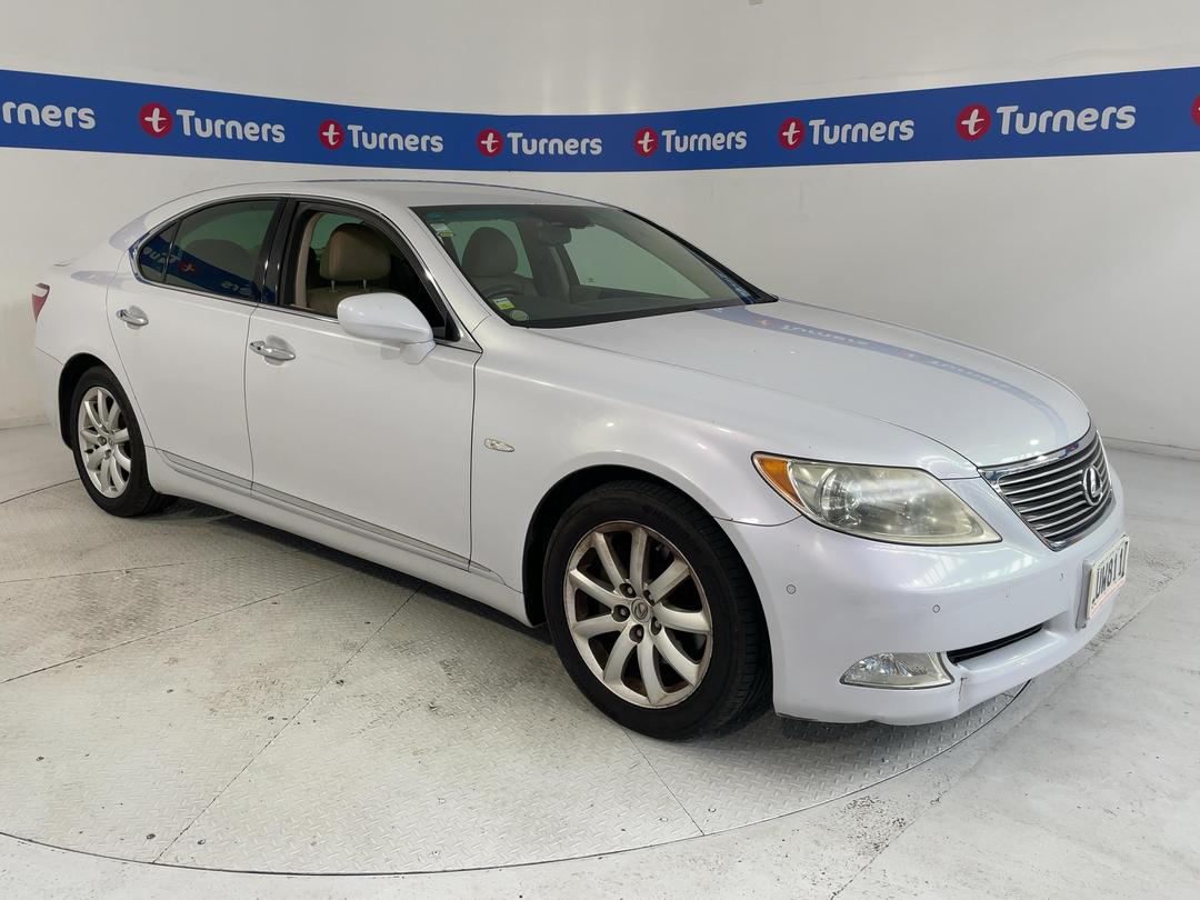 Photo '1' of Lexus LS460