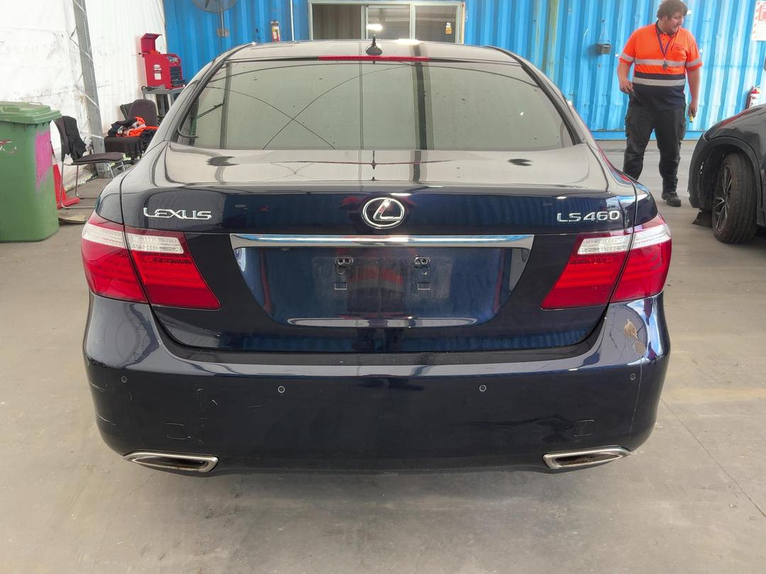 Photo '10' of Lexus LS460