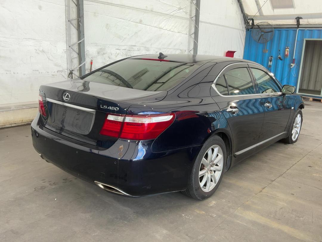 Photo '11' of Lexus LS460