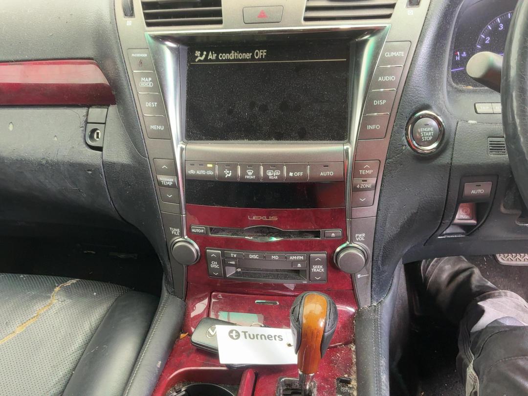 Photo '19' of Lexus LS460