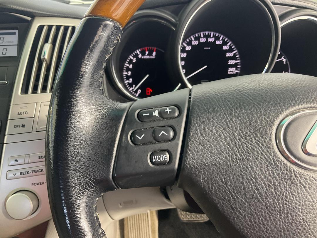 Photo '25' of Lexus RX350