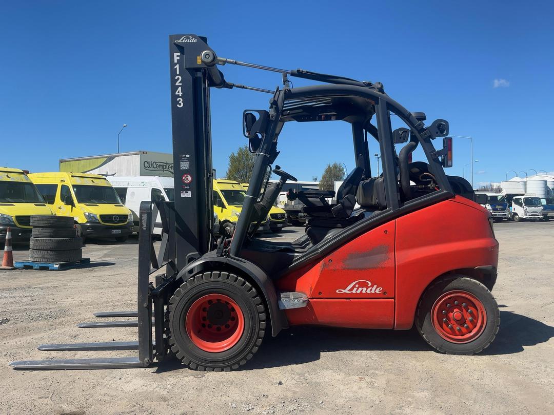Photo '8' of Linde H50DT Forklift