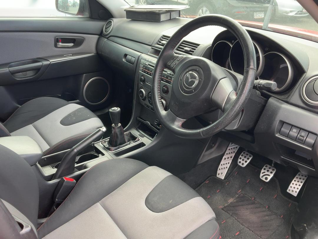 Photo '10' of Mazda Axela Photo '10' of Mazda Axela