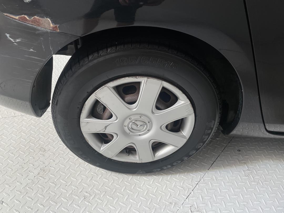 Photo '12' of Mazda Axela