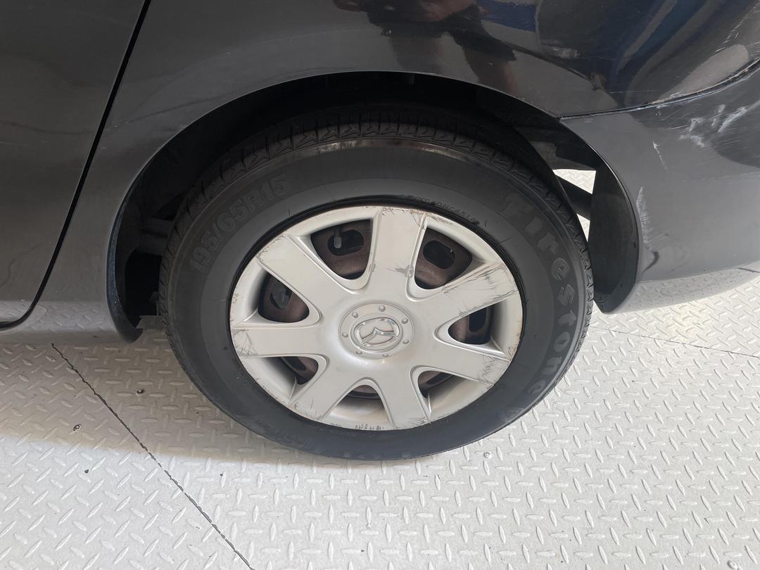 Photo '11' of Mazda Axela