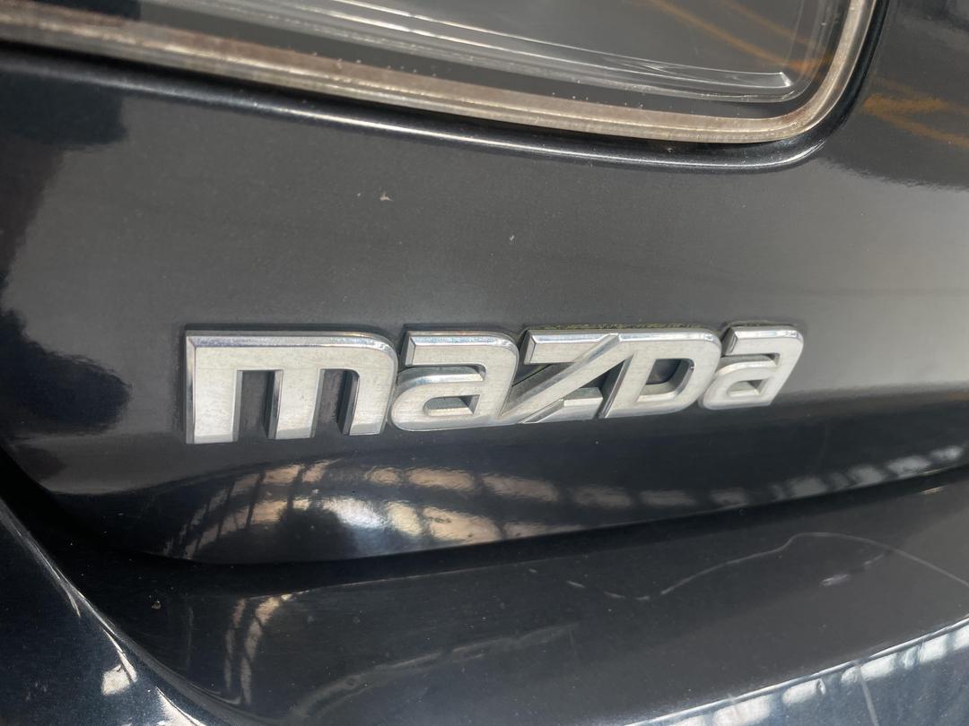 Photo '33' of Mazda Axela