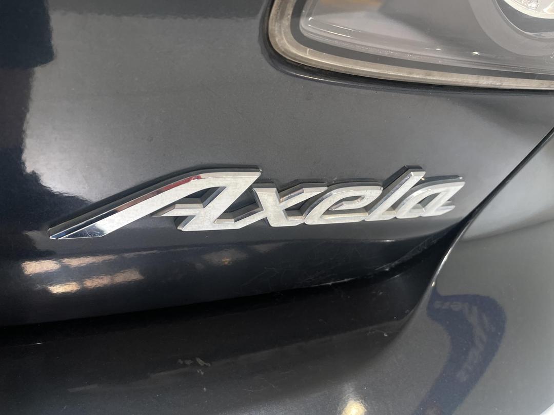 Photo '34' of Mazda Axela