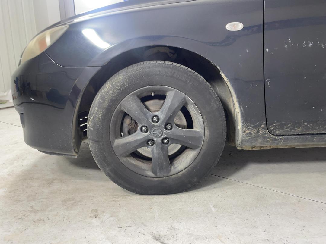 Photo '8' of Mazda Axela Photo '8' of Mazda Axela