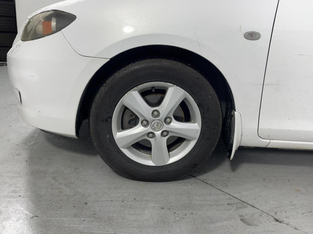 Photo '10' of Mazda Axela