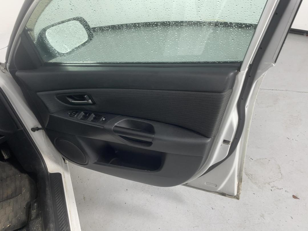 Photo '15' of Mazda Axela