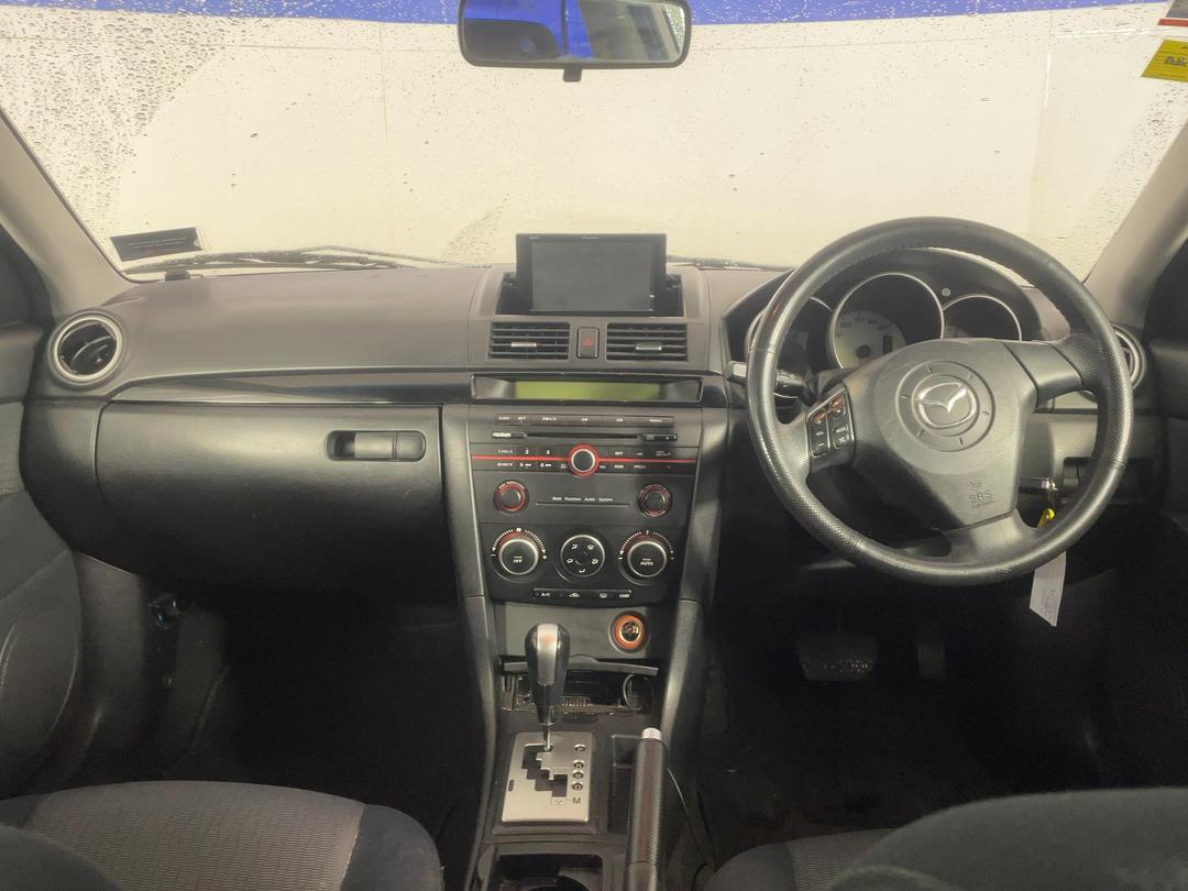 Photo '17' of Mazda Axela