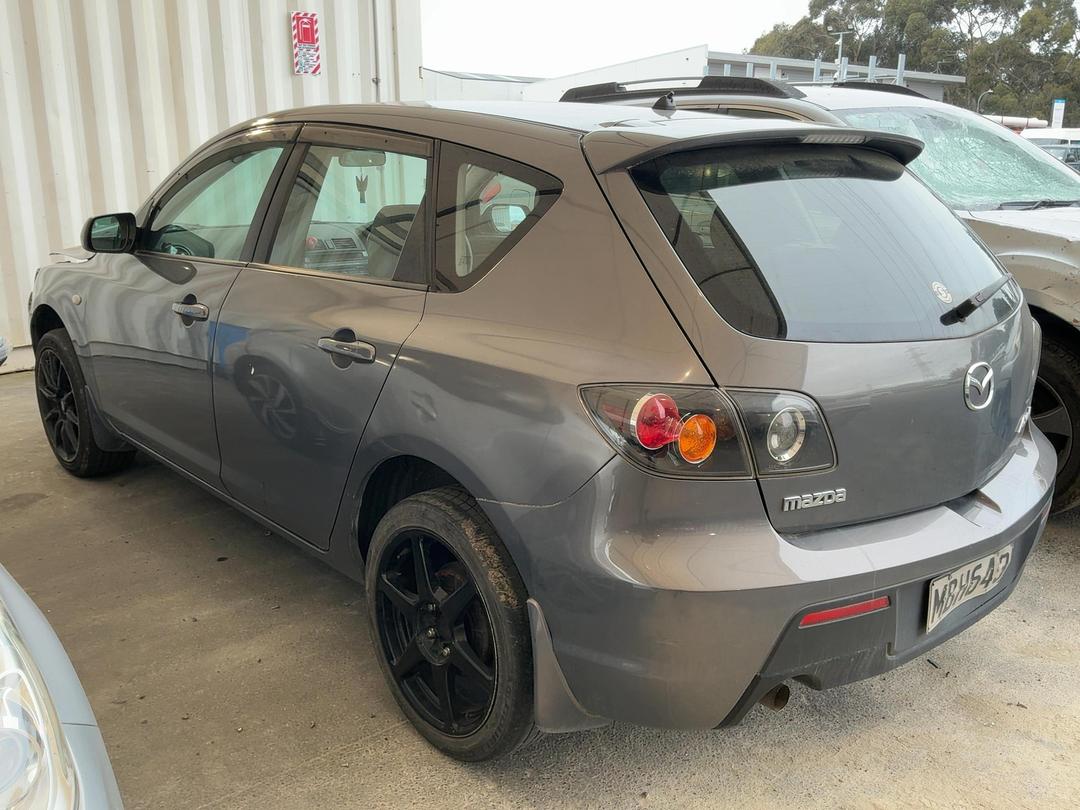 Photo '8' of Mazda Axela Photo '8' of Mazda Axela