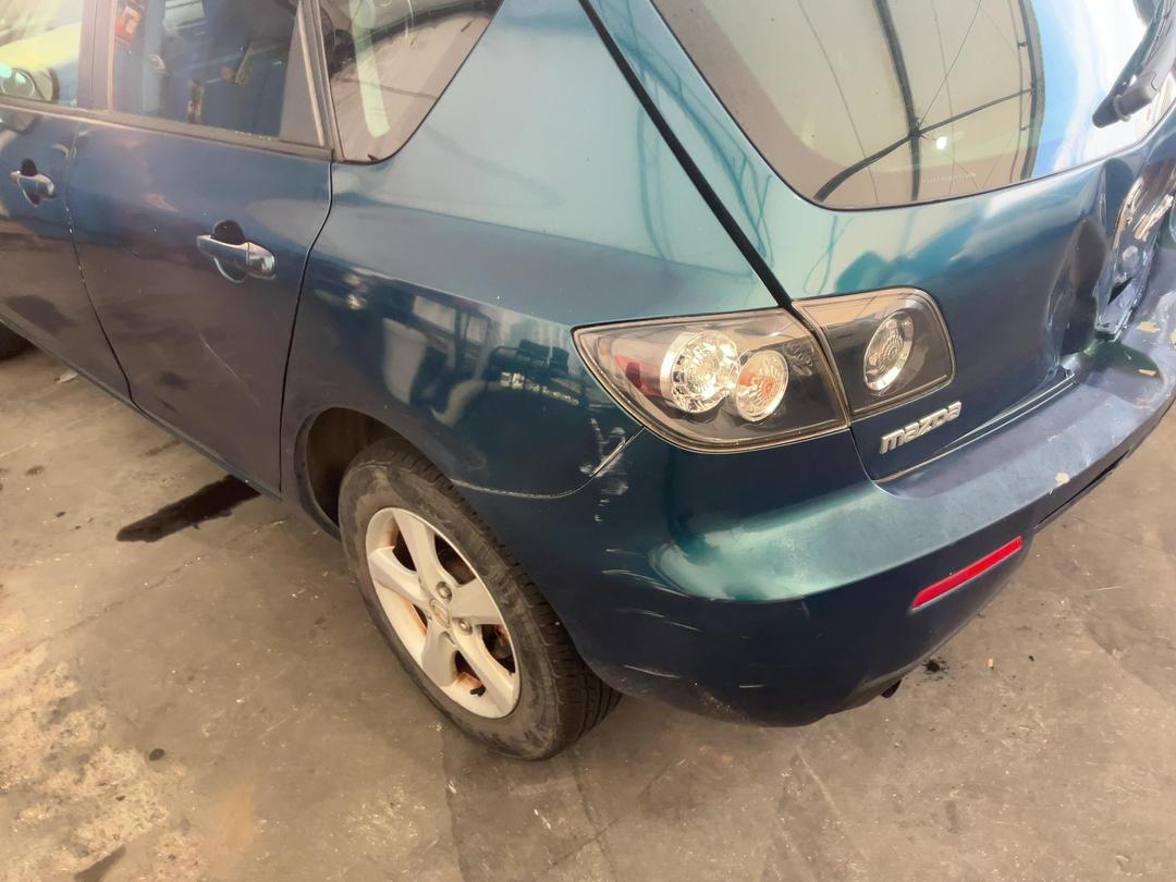 Photo '11' of Mazda Axela