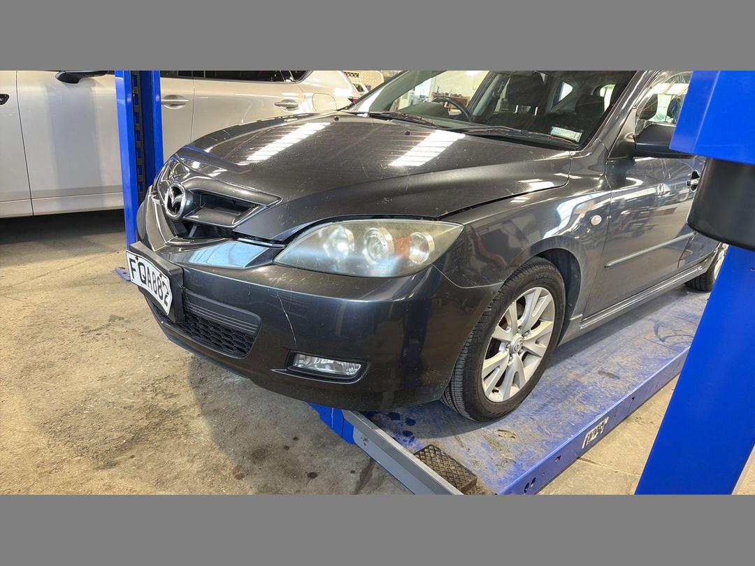 Photo '2' of Mazda Axela