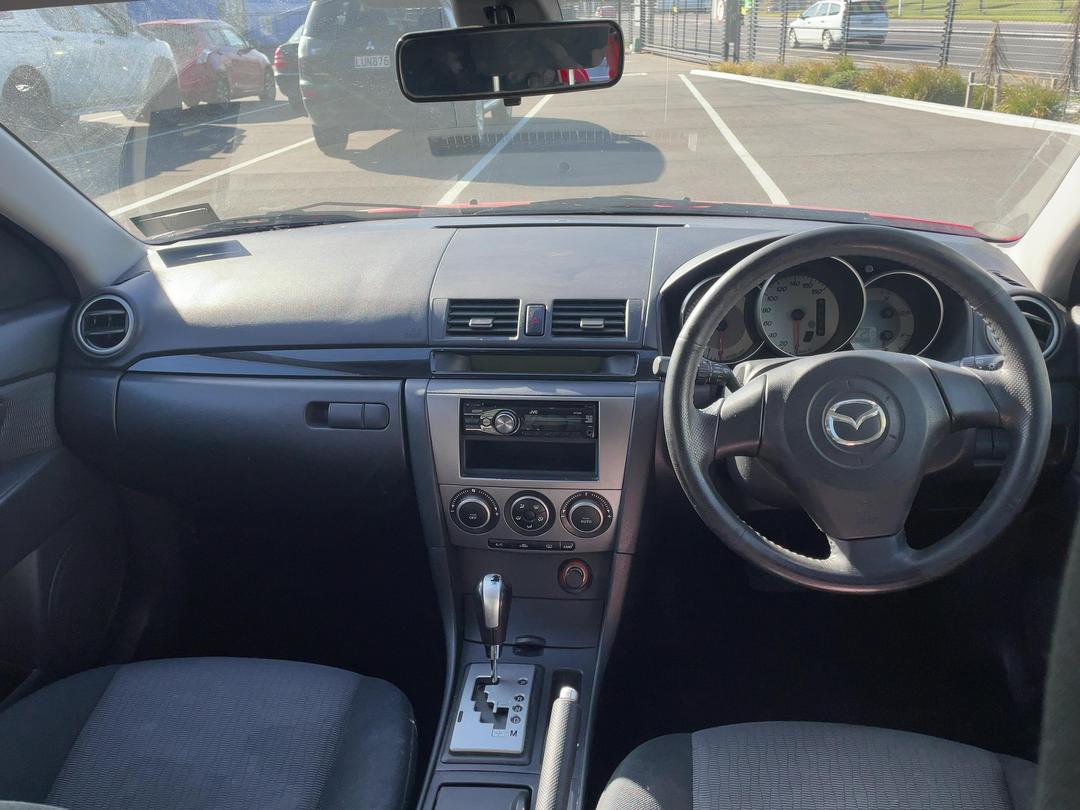 Photo '15' of Mazda Axela Photo '15' of Mazda Axela