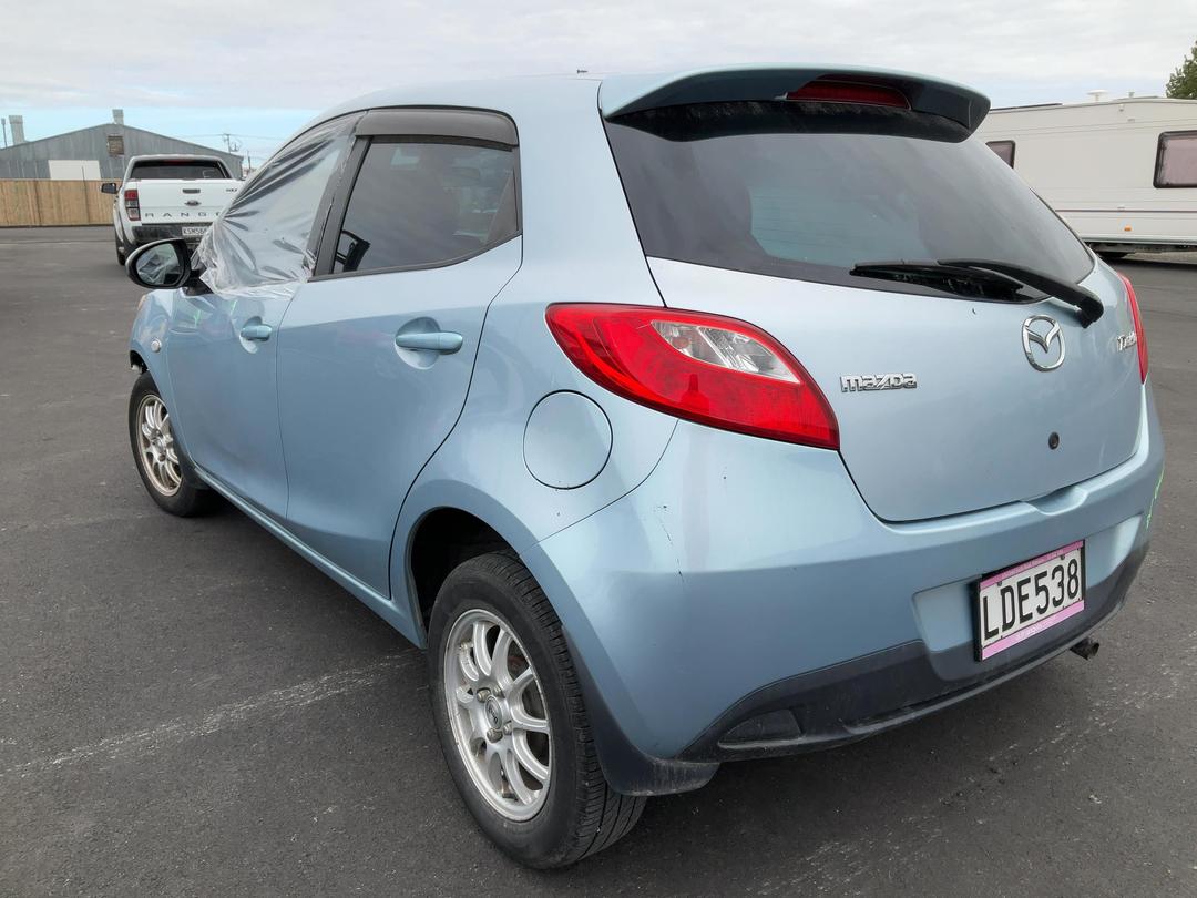 Photo '4' of Mazda Demio