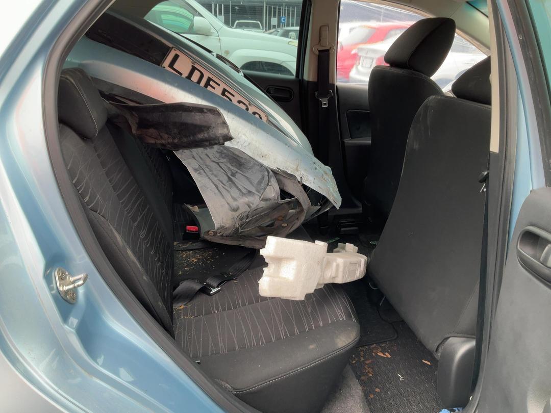 Photo '14' of Mazda Demio