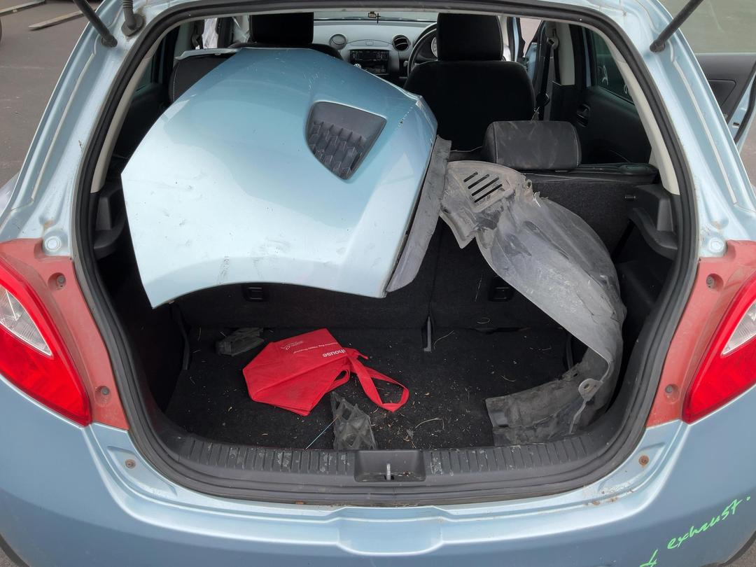 Photo '15' of Mazda Demio