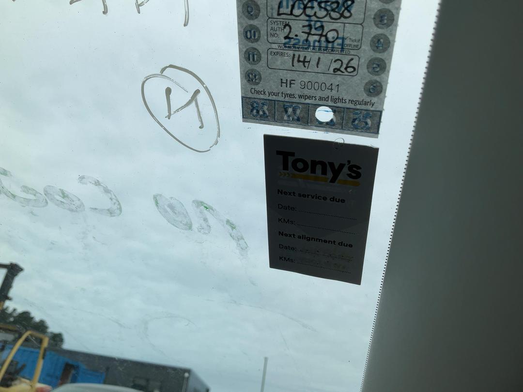 Photo '16' of Mazda Demio