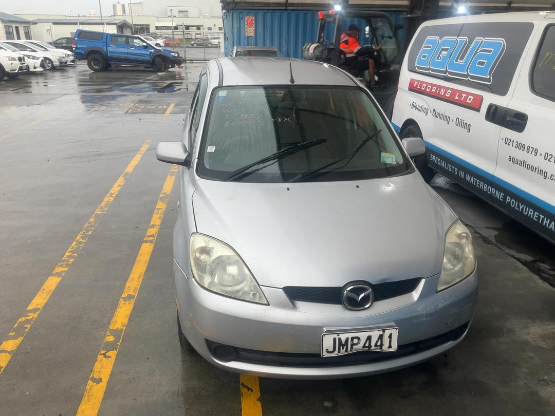 Photo '4' of Mazda Demio