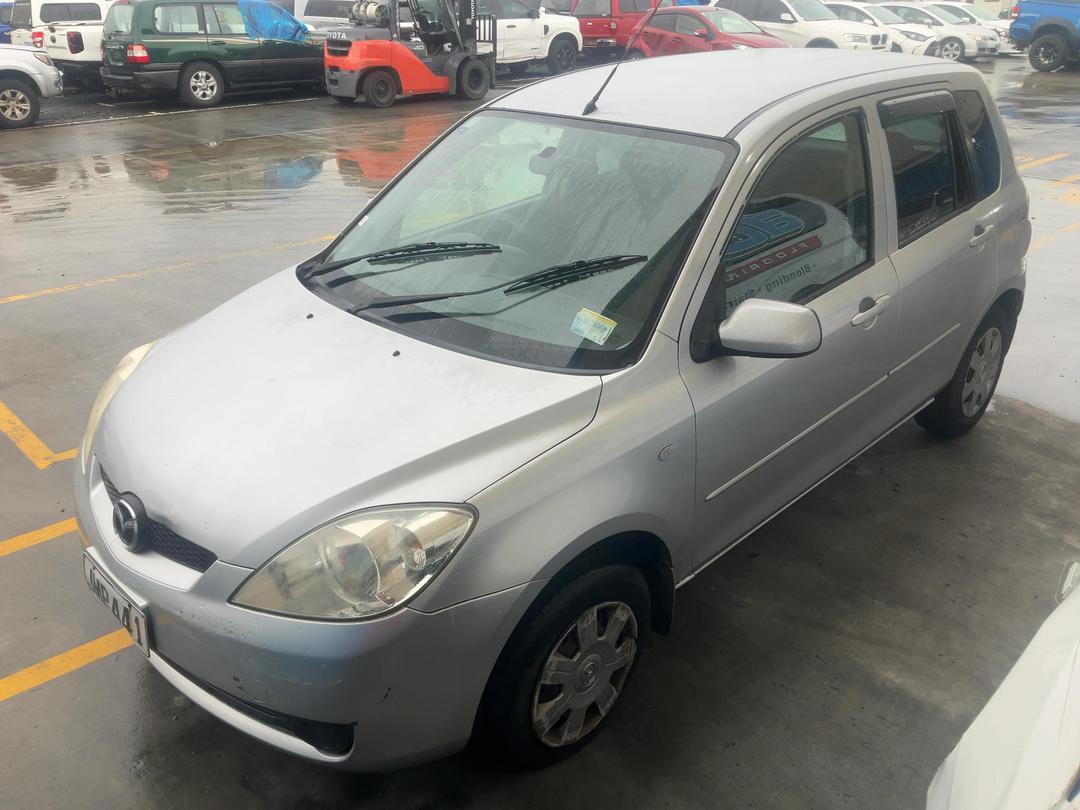 Photo '5' of Mazda Demio