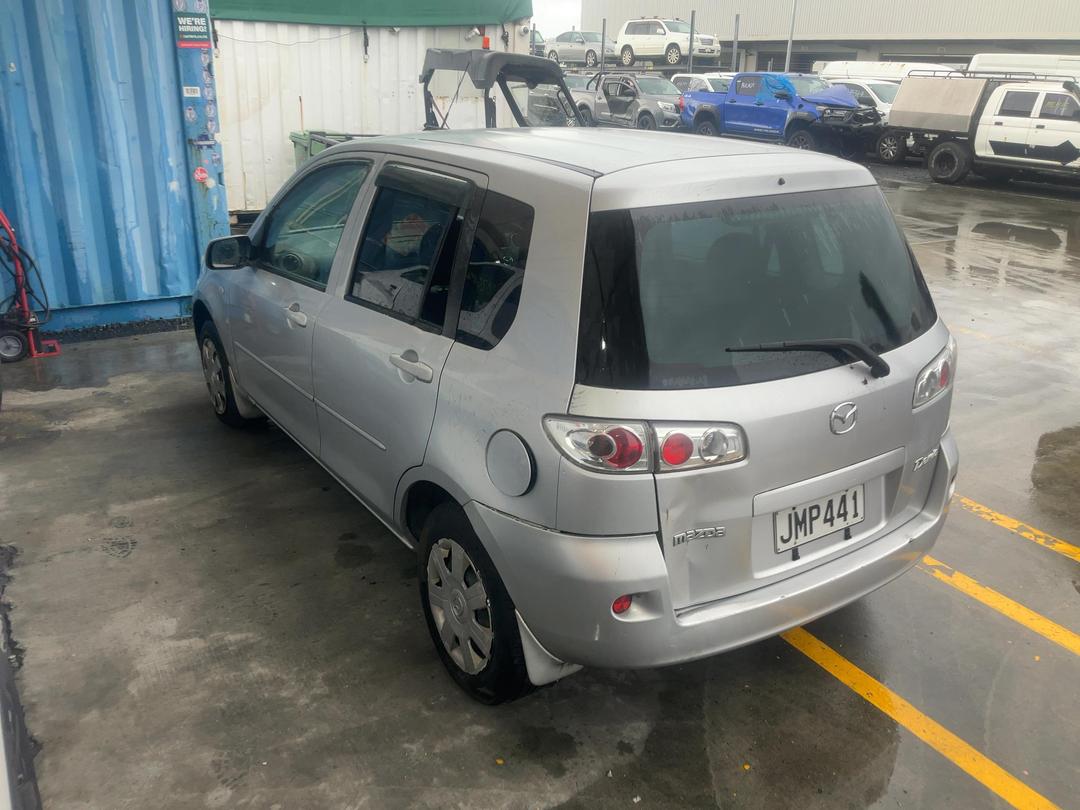 Photo '8' of Mazda Demio
