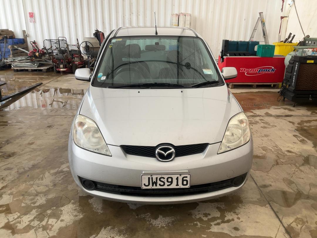 Photo '2' of Mazda Demio