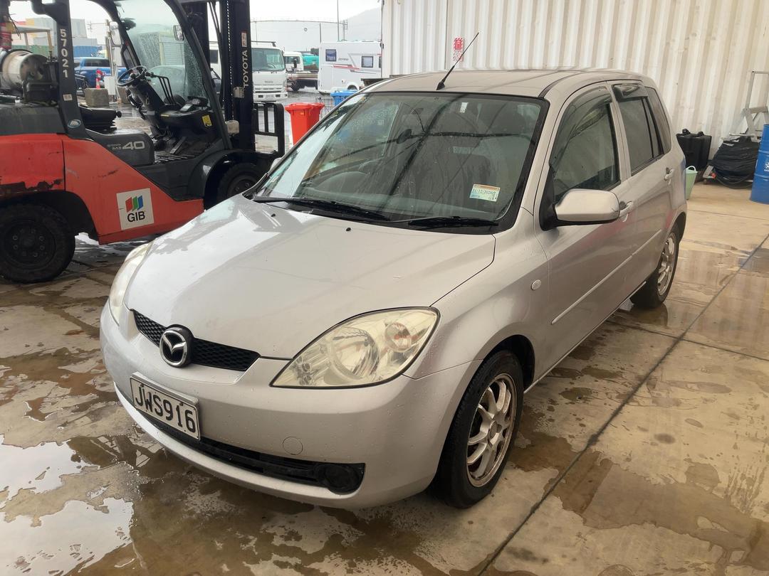 Photo '3' of Mazda Demio