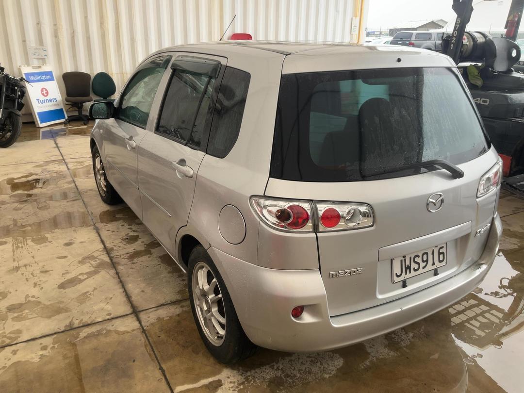 Photo '4' of Mazda Demio