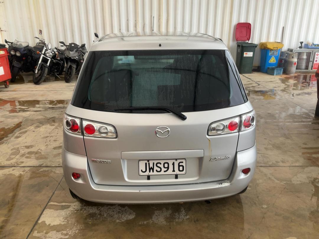 Photo '5' of Mazda Demio