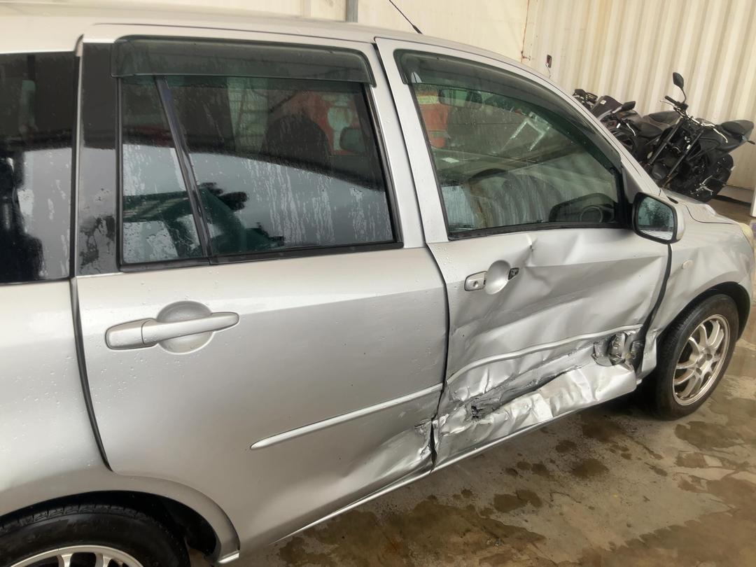 Photo '18' of Mazda Demio