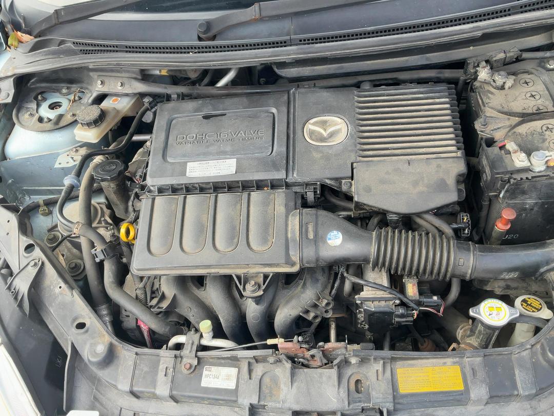 Photo '2' of Mazda Demio