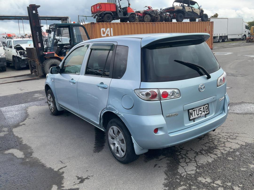 Photo '4' of Mazda Demio