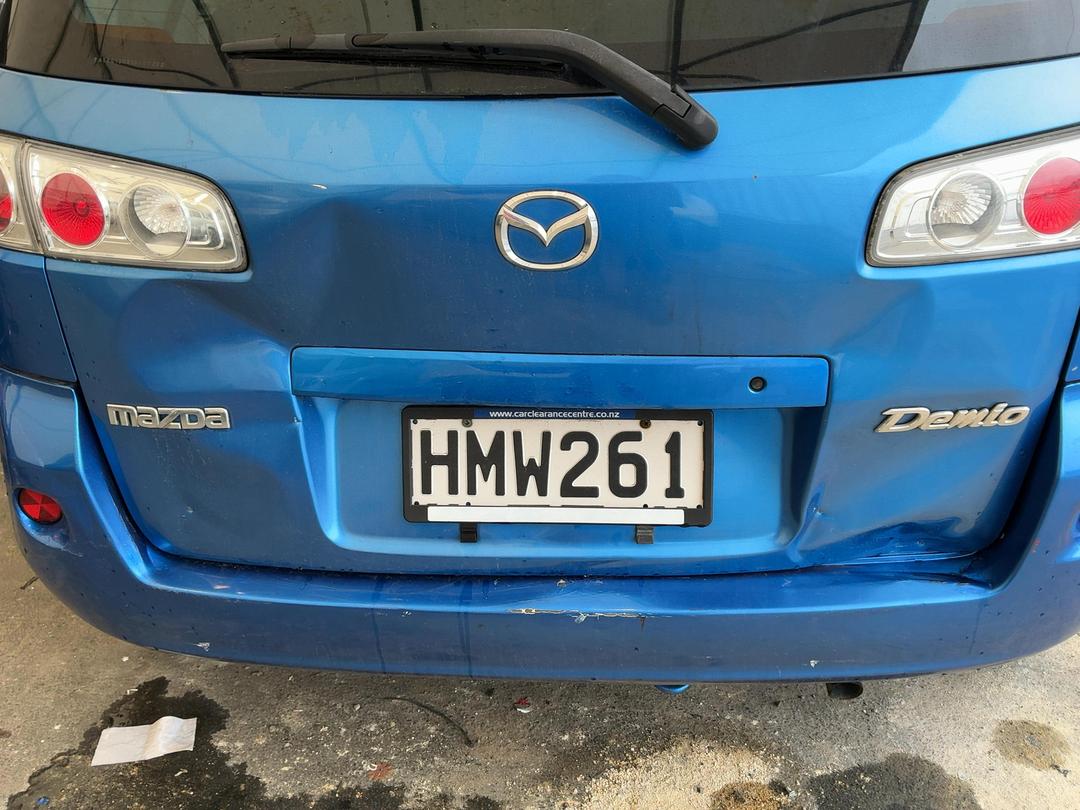 Photo '4' of Mazda Demio Photo '4' of Mazda Demio