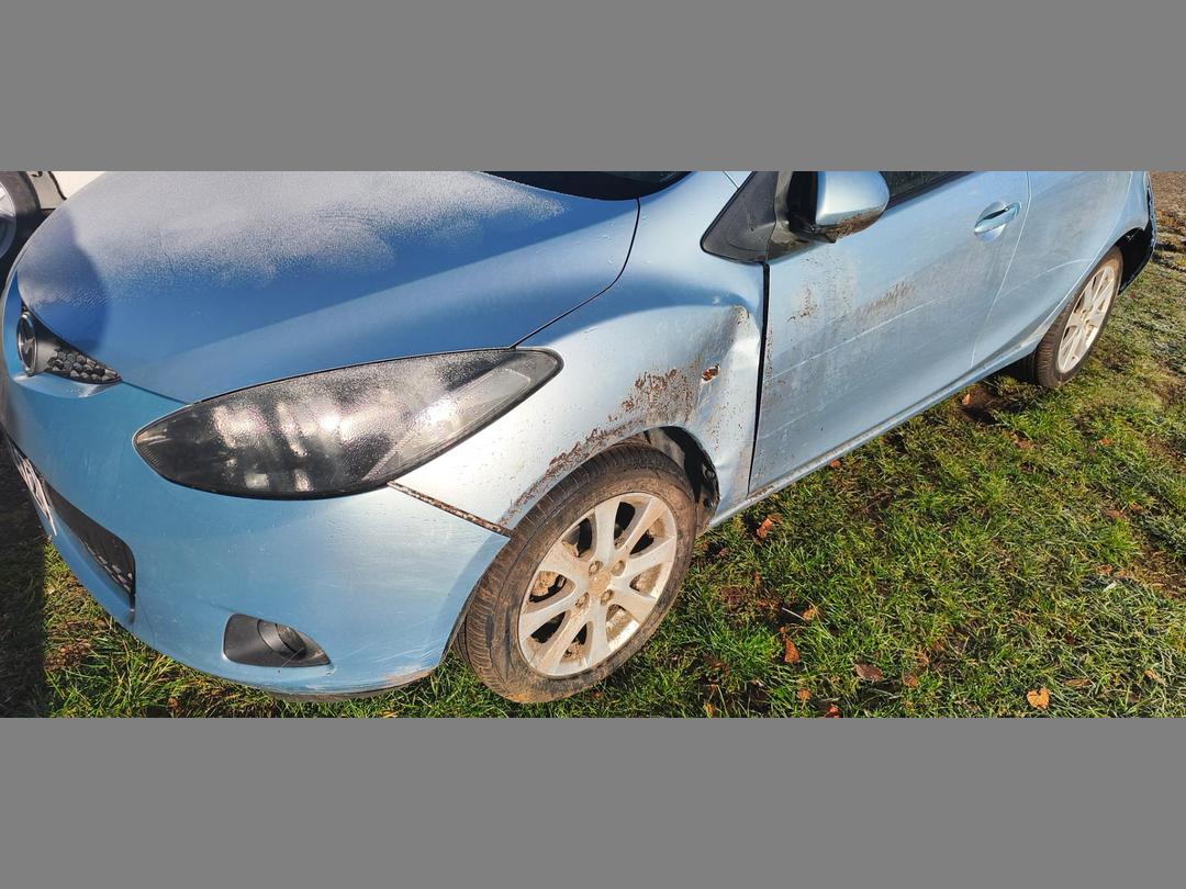 Photo '4' of Mazda Demio Photo '4' of Mazda Demio