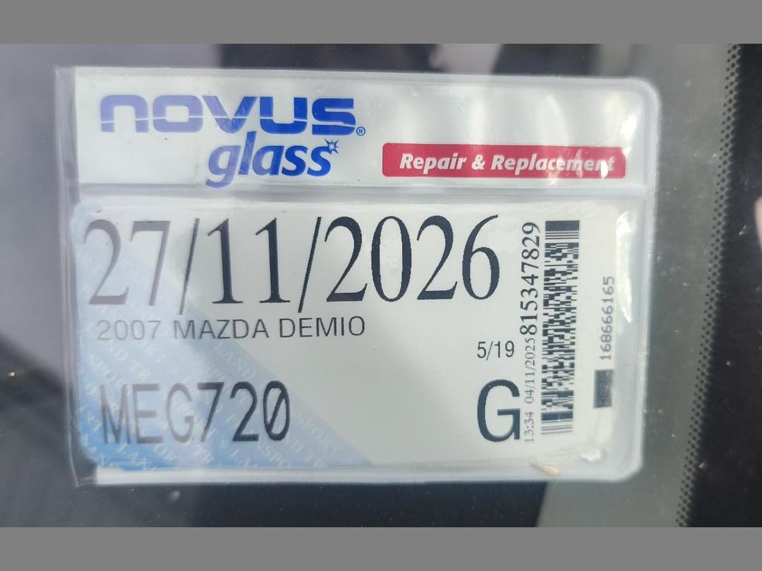 Photo '8' of Mazda Demio Photo '8' of Mazda Demio
