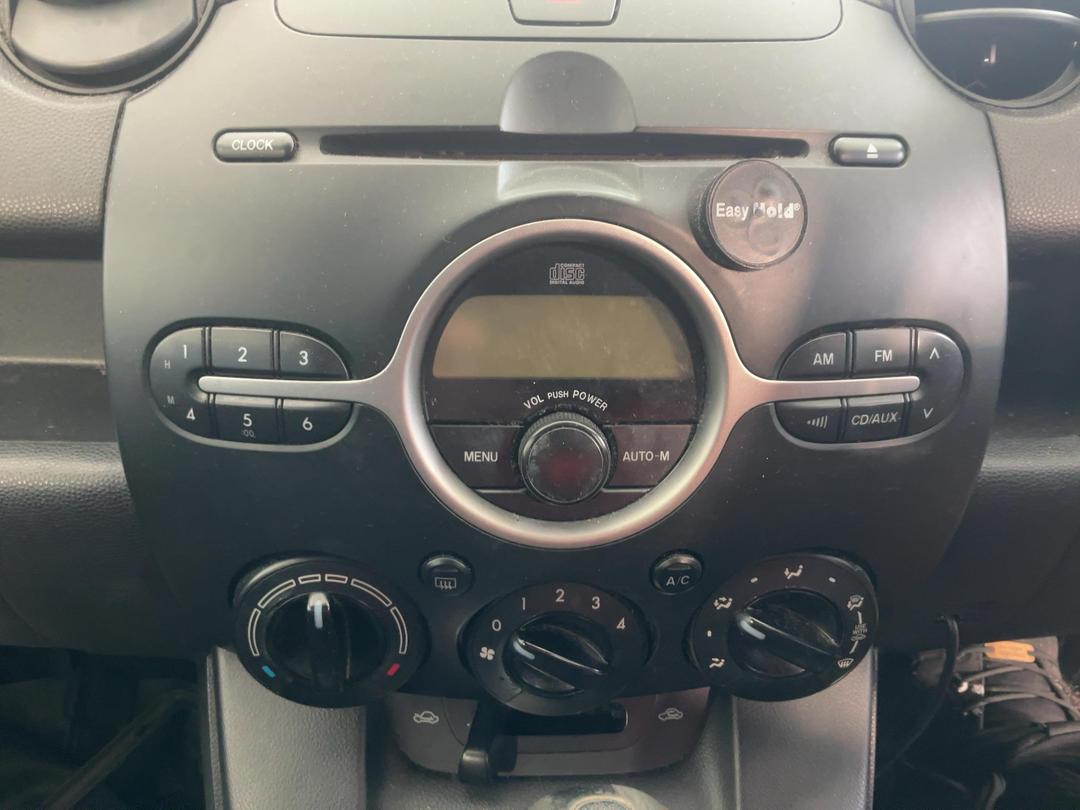 Photo '11' of Mazda Demio Photo '11' of Mazda Demio