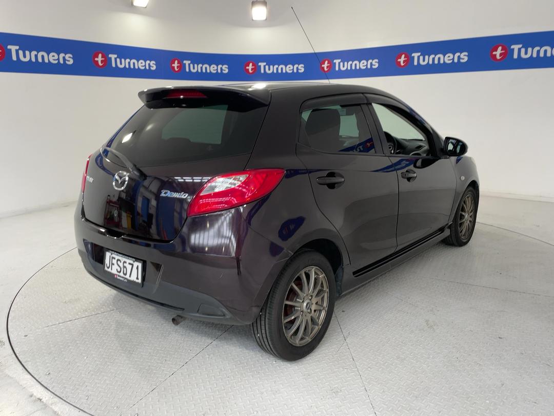 Photo '7' of Mazda Demio