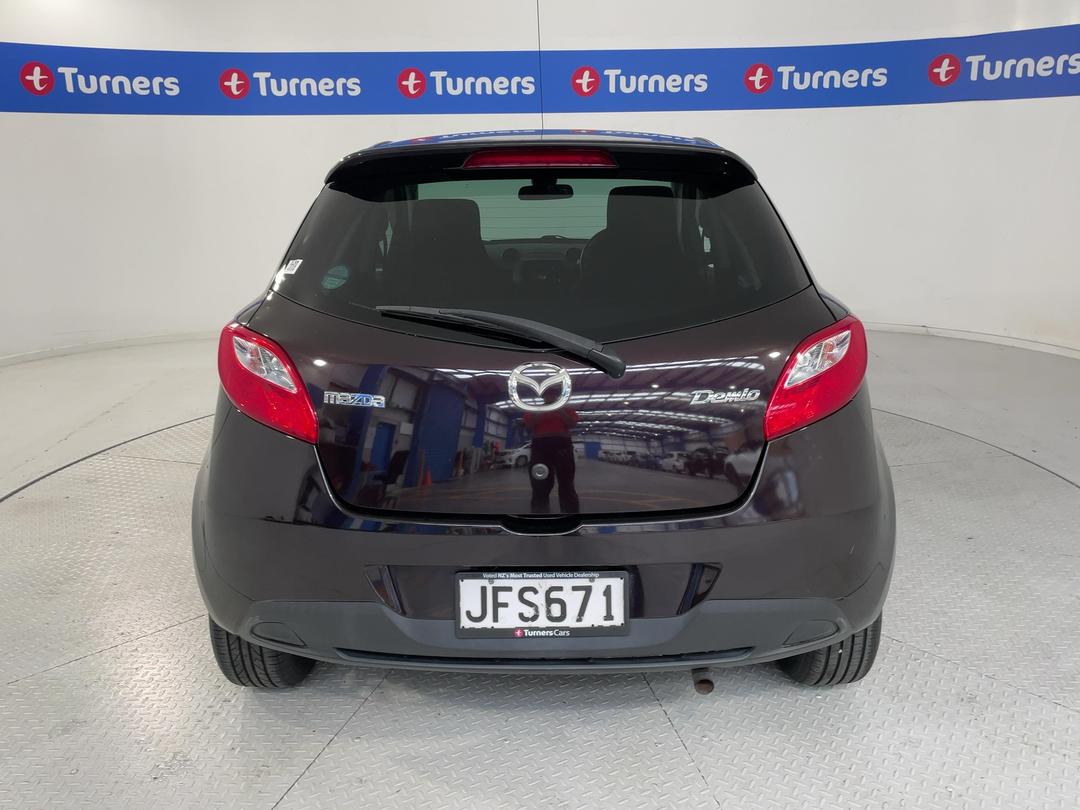 Photo '6' of Mazda Demio