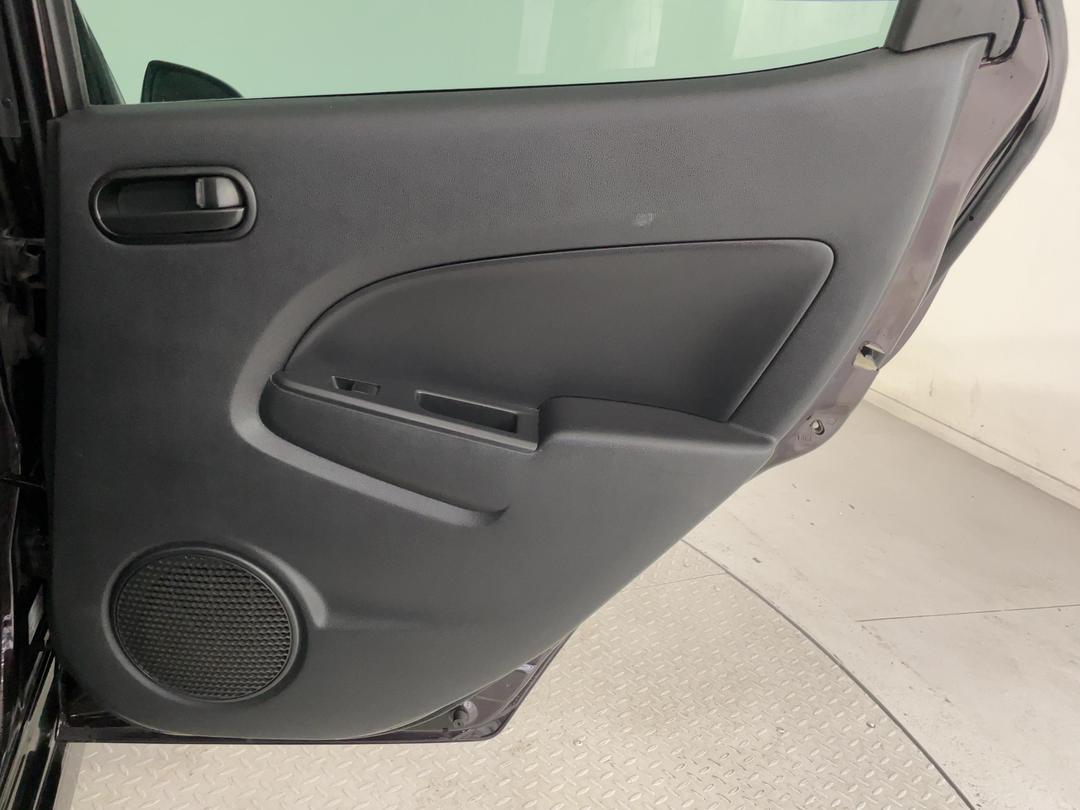 Photo '19' of Mazda Demio