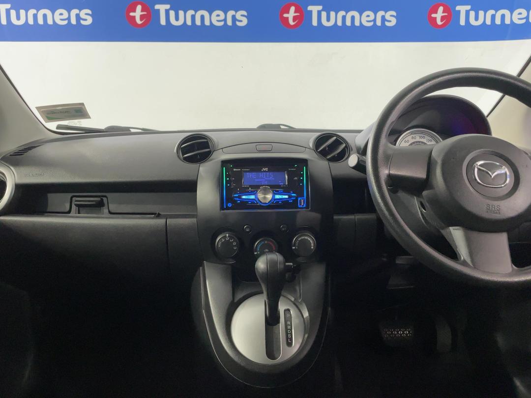 Photo '18' of Mazda Demio