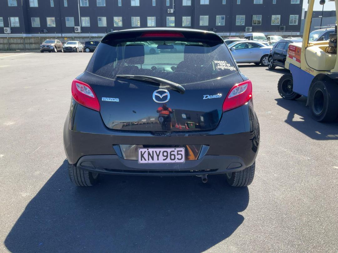 Photo '7' of Mazda Demio Photo '7' of Mazda Demio