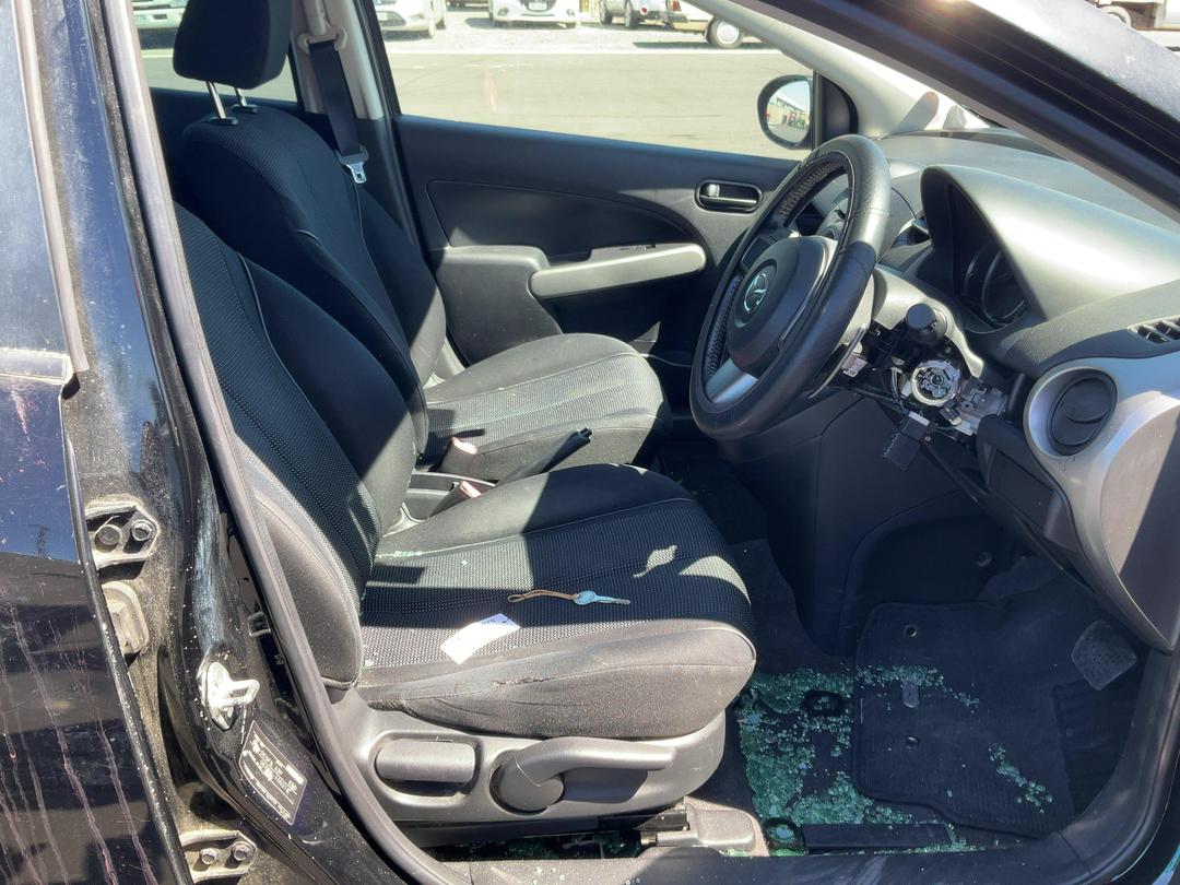 Photo '18' of Mazda Demio Photo '18' of Mazda Demio