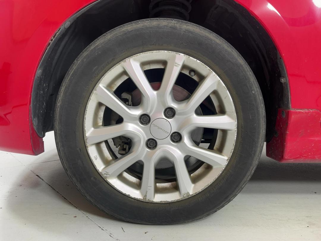 Photo '10' of Mazda Demio