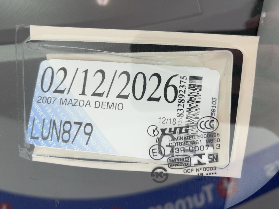 Photo '27' of Mazda Demio