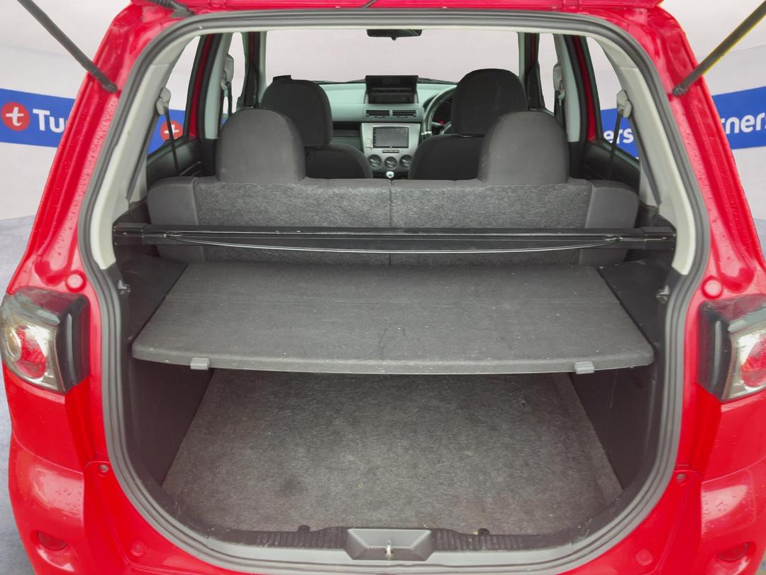 Photo '12' of Mazda Demio Photo '12' of Mazda Demio